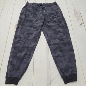 Lululemon on the fly jogger gray camo pants drawstring lounge 10